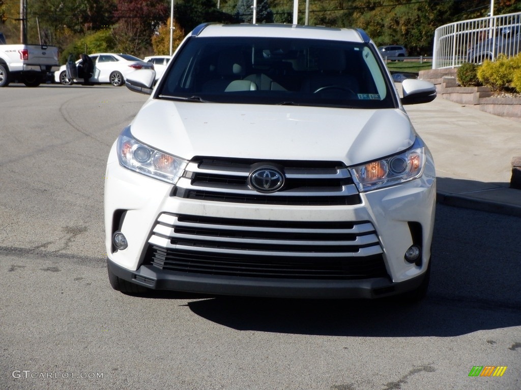 2019 Highlander XLE AWD - Blizzard Pearl White / Ash photo #4