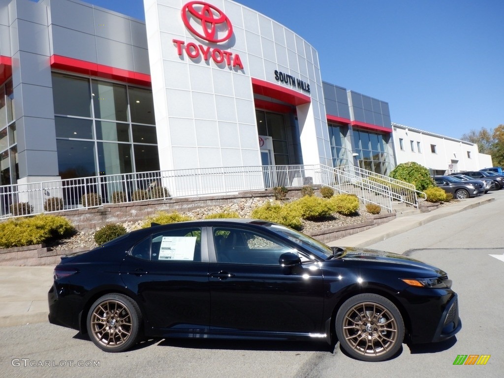 2024 Camry SE Nightsade - Midnight Black Metallic / Black photo #2