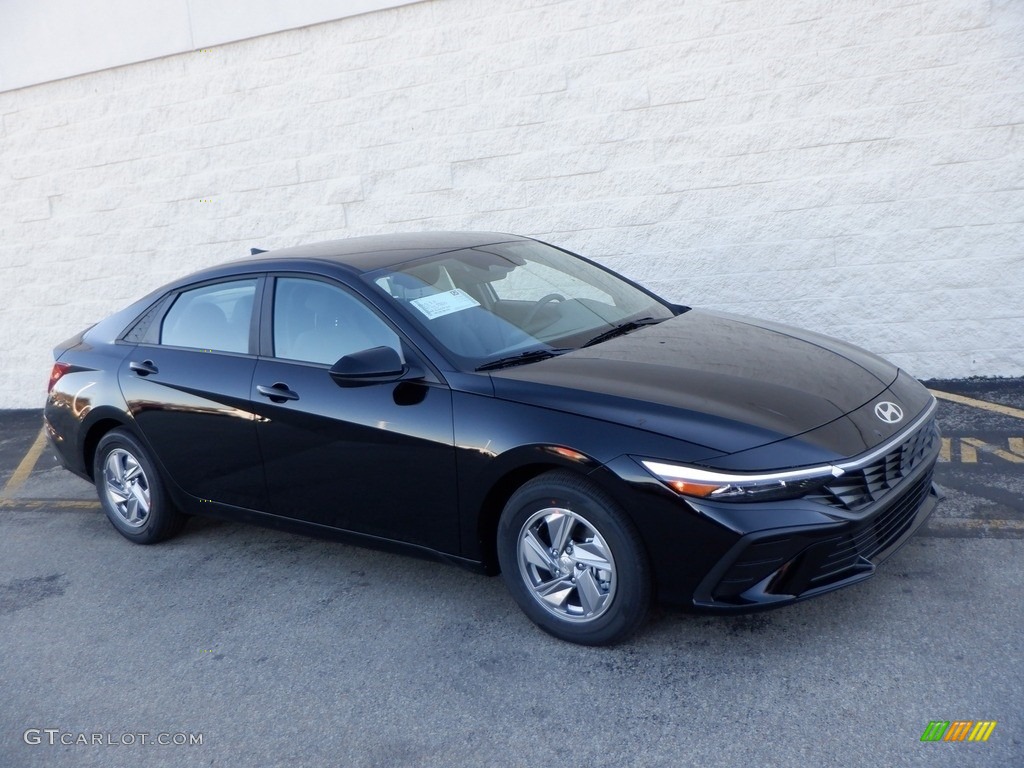 Abyss Black 2024 Hyundai Elantra SE Exterior Photo #146715271
