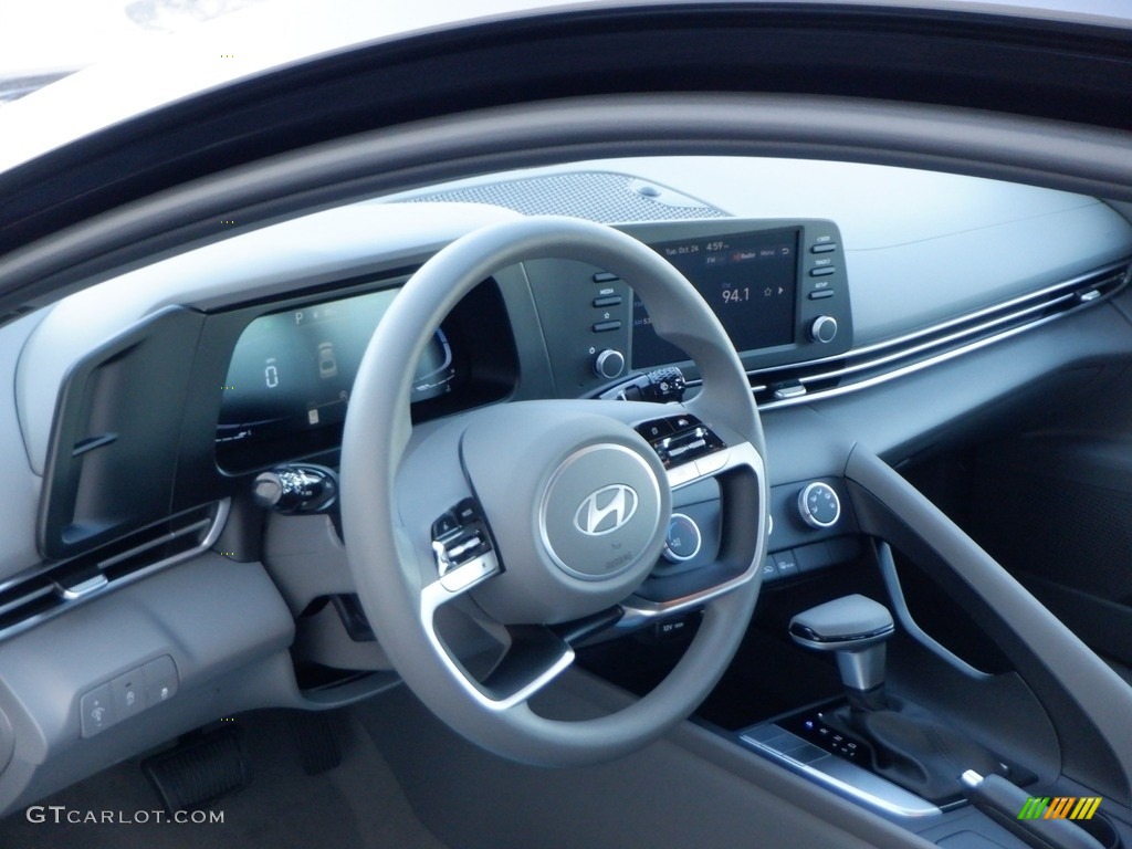 2024 Hyundai Elantra SE Gray Dashboard Photo #146715355