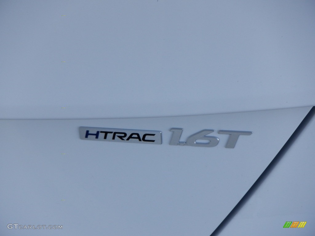 2024 Hyundai Kona Limited AWD Marks and Logos Photos