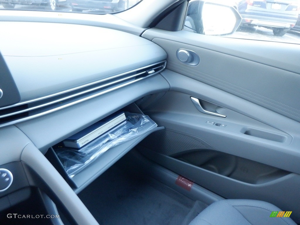 2024 Hyundai Elantra SE Gray Door Panel Photo #146715505