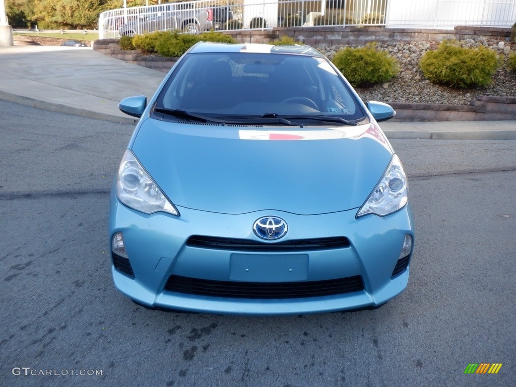 2013 Prius c Hybrid Three - Summer Rain Metallic / Light Blue Gray/Black photo #4
