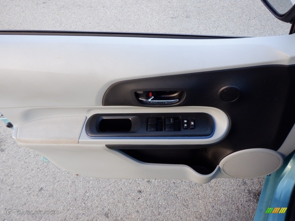 2013 Prius c Hybrid Three - Summer Rain Metallic / Light Blue Gray/Black photo #12