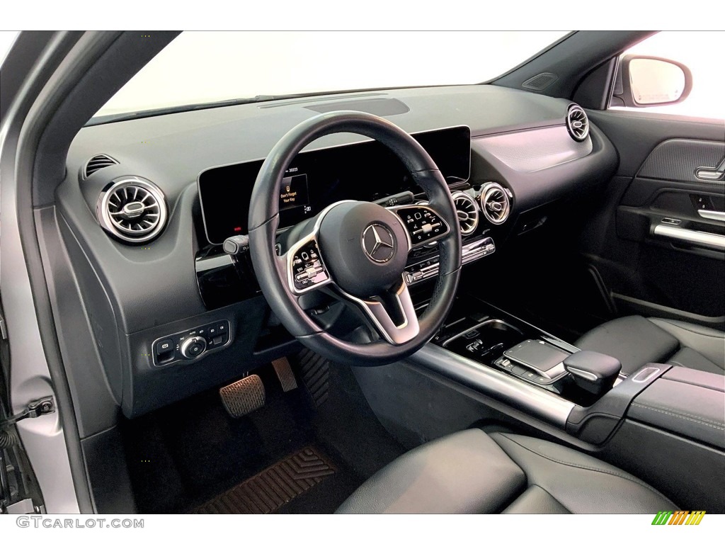2021 Mercedes-Benz GLA 250 Dashboard Photos