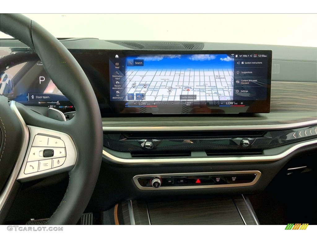 2023 BMW X7 xDrive40i Controls Photo #146718088
