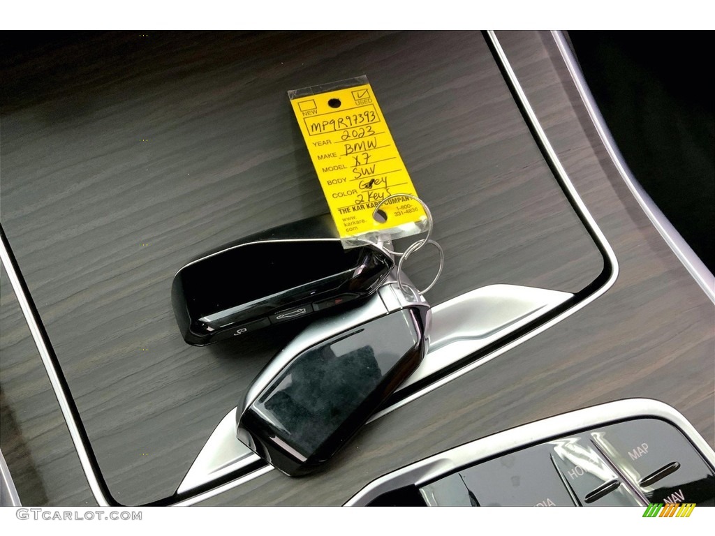 2023 BMW X7 xDrive40i Keys Photo #146718193