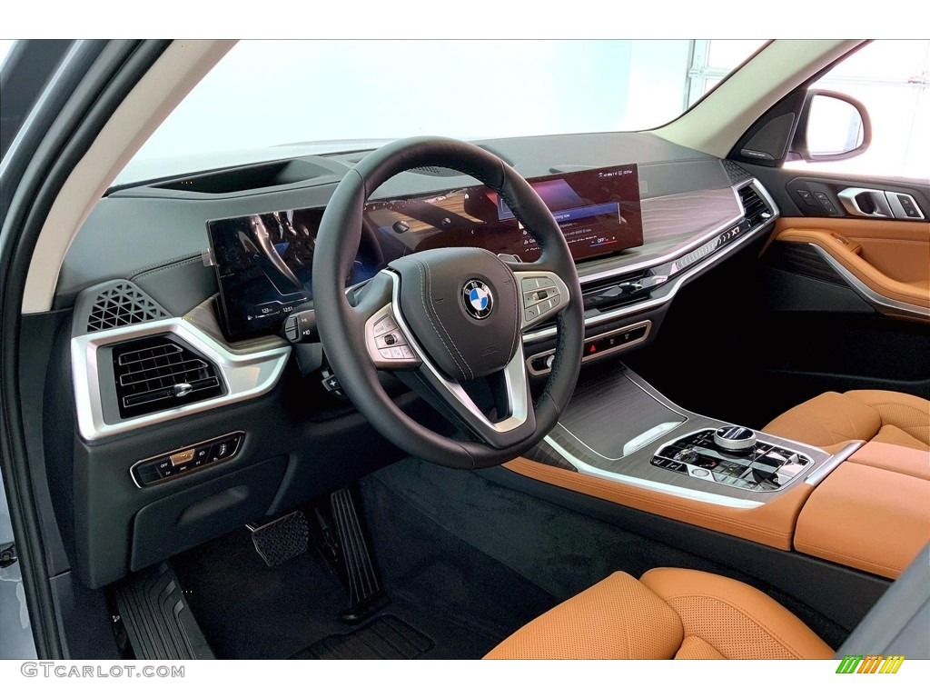 2023 BMW X7 xDrive40i Tartufo Dashboard Photo #146718244