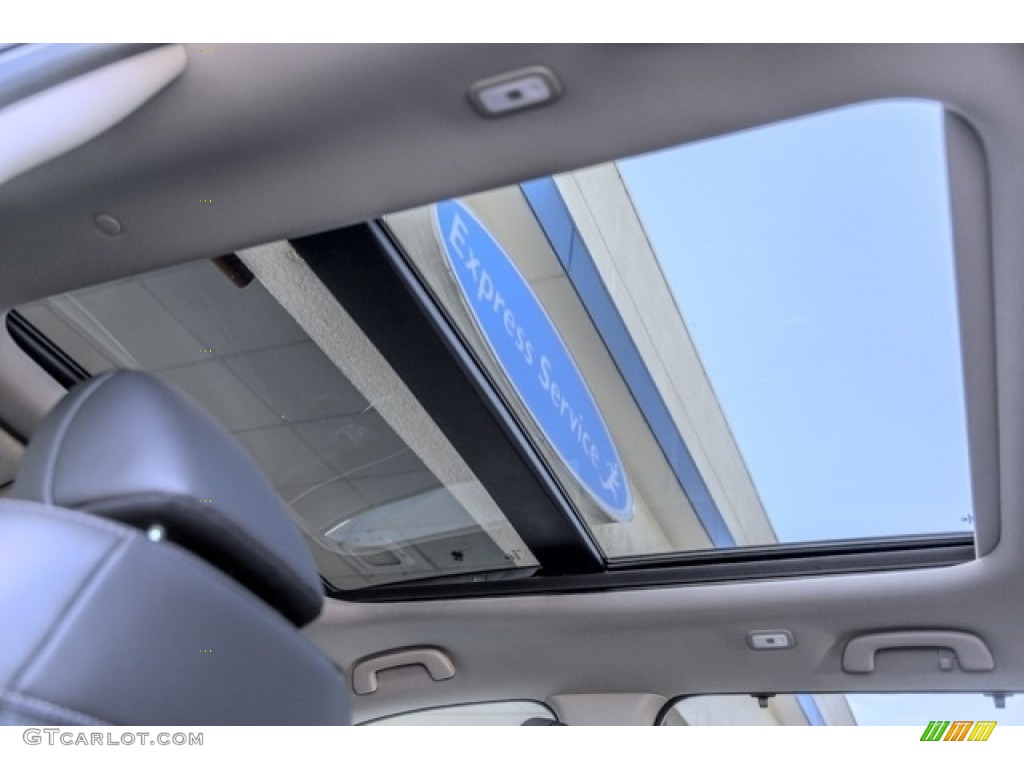 2024 Pilot Touring AWD - Platinum White Pearl / Black photo #23