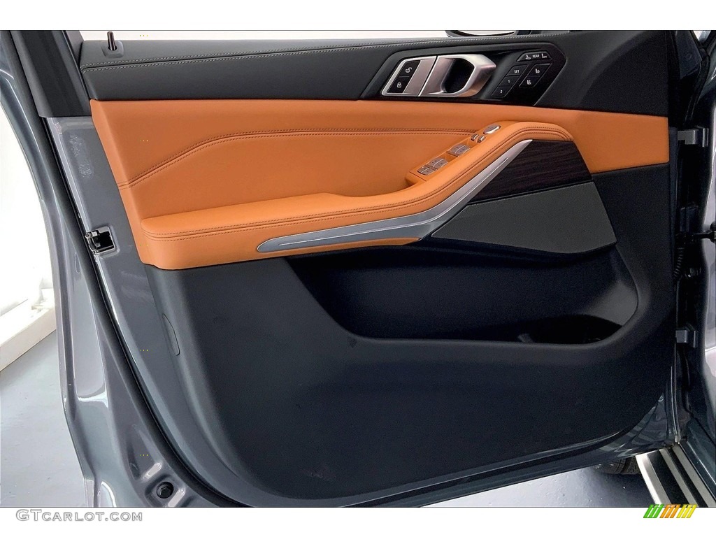 2023 BMW X7 xDrive40i Tartufo Door Panel Photo #146718442