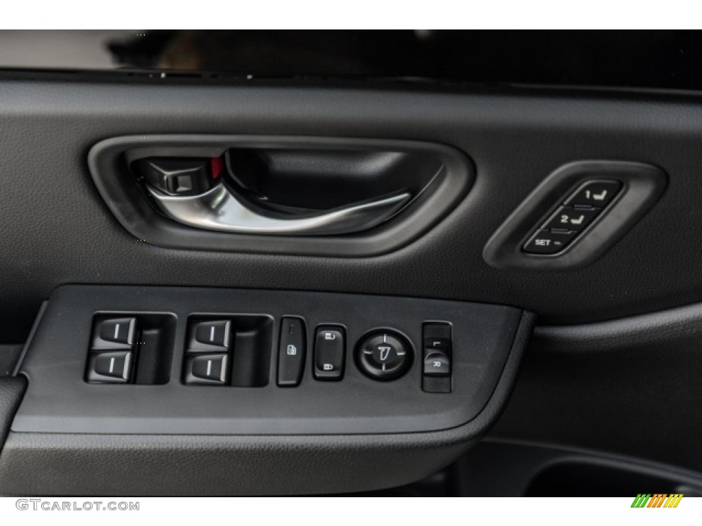 2024 Honda Pilot Touring AWD Black Door Panel Photo #146718553