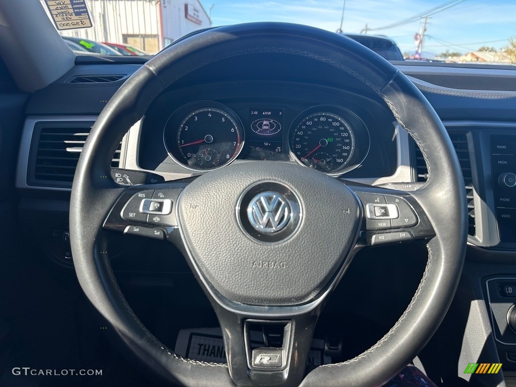 2020 Volkswagen Atlas SE R-Line Steering Wheel Photos
