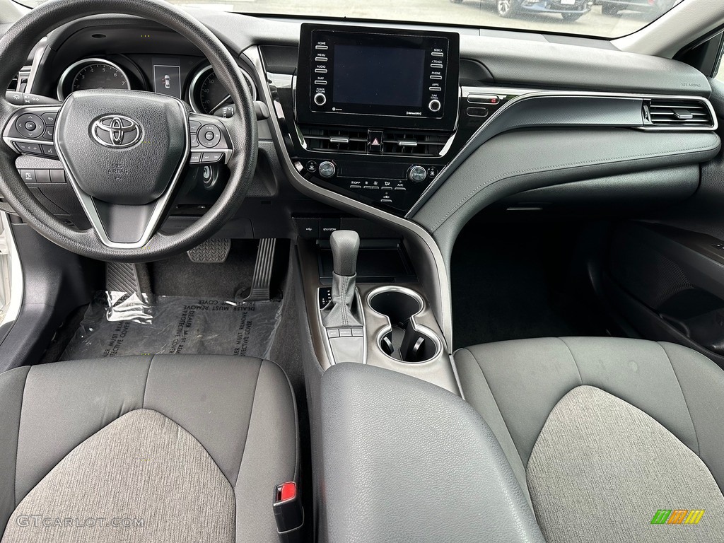 2022 Toyota Camry LE Front Seat Photos