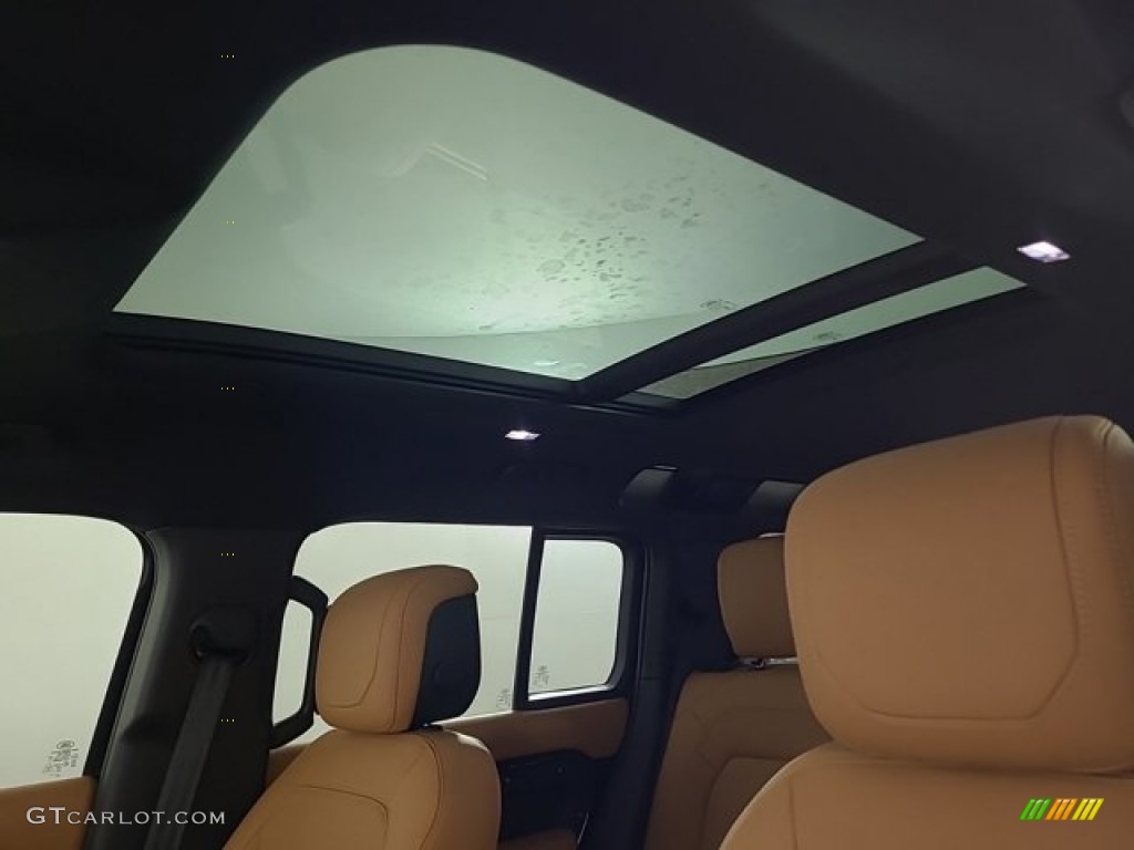 2024 Land Rover Defender 110 V8 Sunroof Photo #146719930