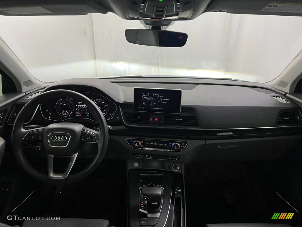 2020 Audi Q5 e Premium Plus quattro Hybrid Rock Gray Dashboard Photo #146720472