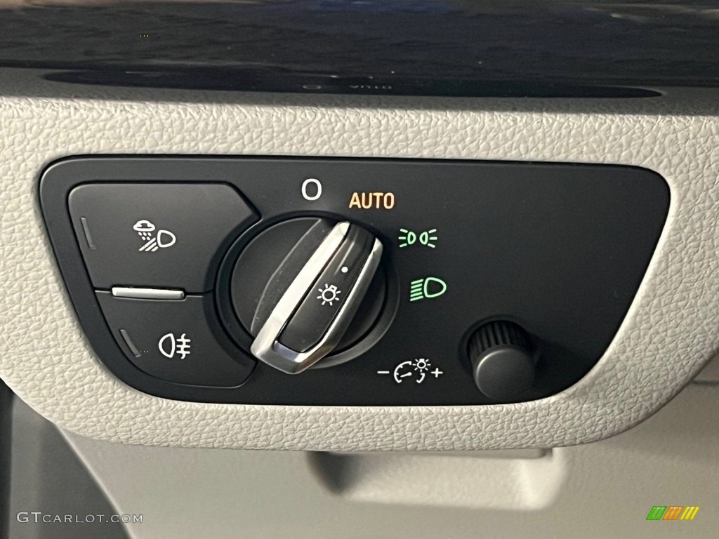 2020 Audi Q5 e Premium Plus quattro Hybrid Controls Photo #146720630