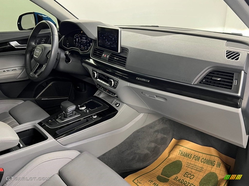 2020 Audi Q5 e Premium Plus quattro Hybrid Rock Gray Dashboard Photo #146721021