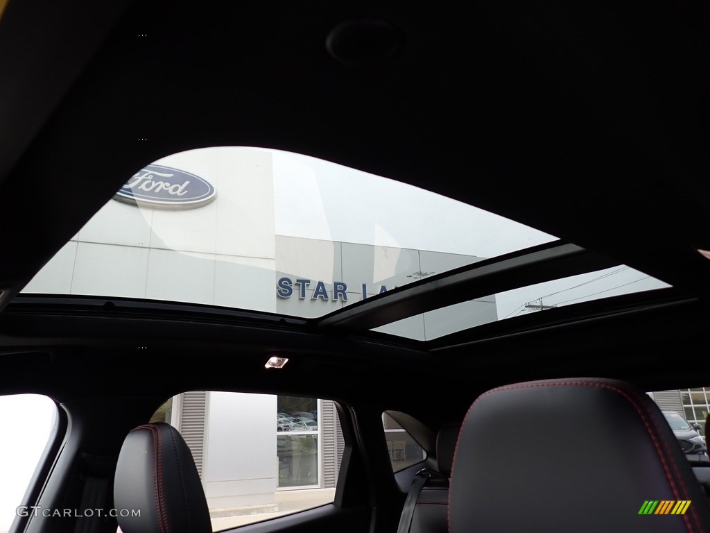 2023 Ford Escape ST-Line Select AWD Sunroof Photo #146721564