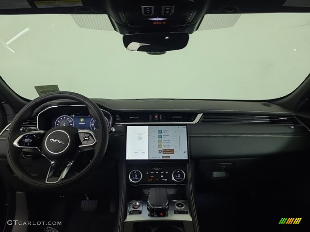 2024 F-PACE P250 R-Dynamic S - Santorini Black Metallic / Ebony/Ebony photo #4