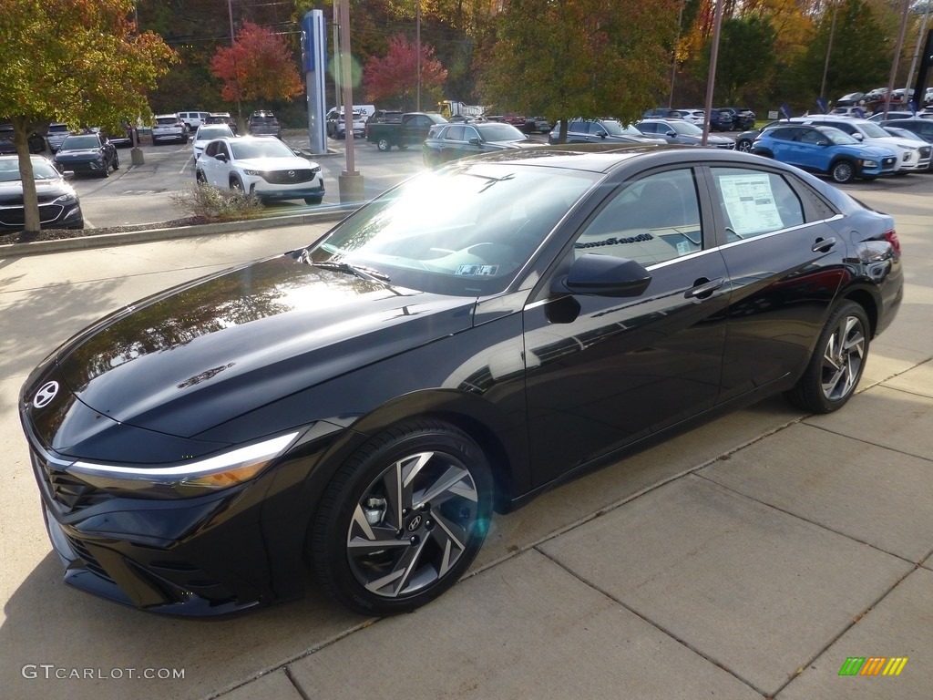 2024 Elantra SEL - Abyss Black / Black photo #7