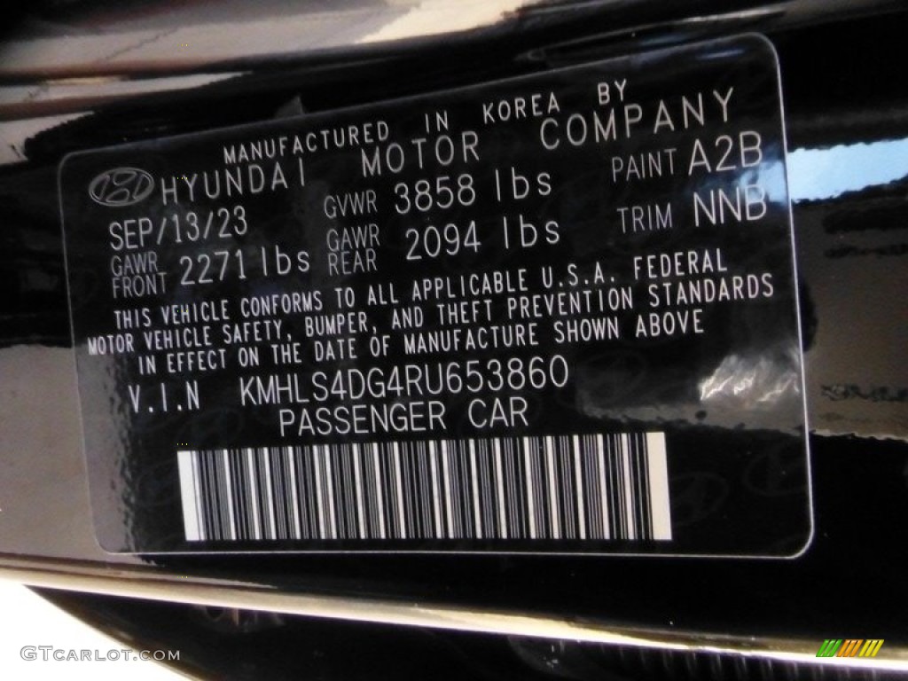 2024 Elantra SEL - Abyss Black / Black photo #18