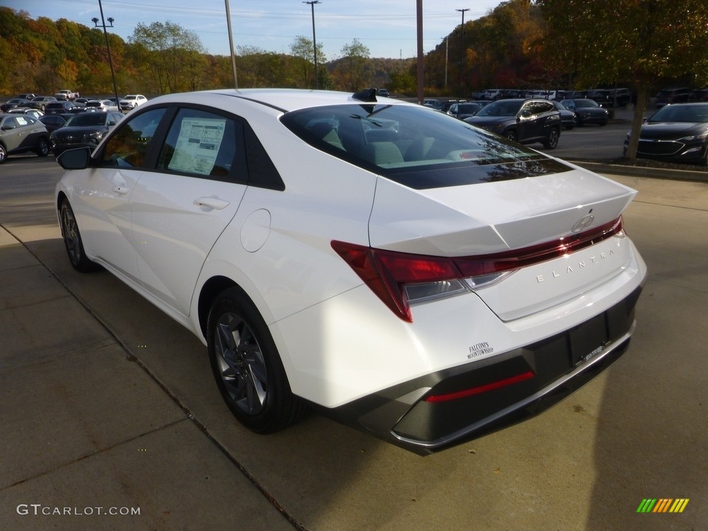 2024 Elantra SEL - Serenity White / Gray photo #5