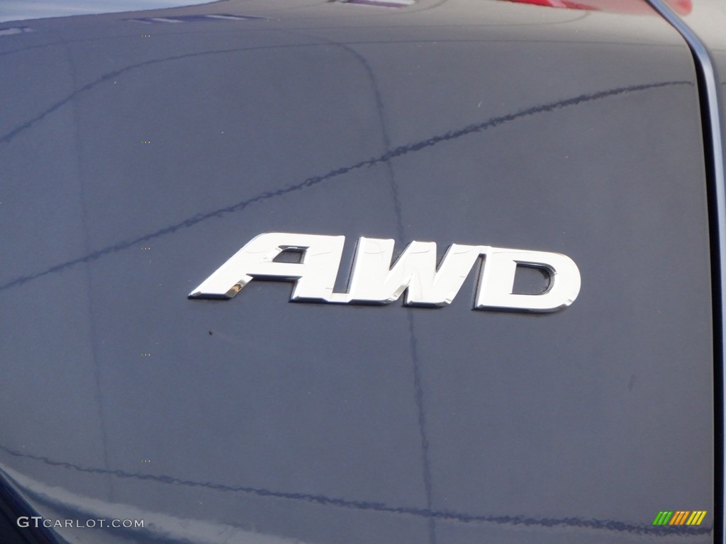 2020 Honda CR-V LX AWD Marks and Logos Photos
