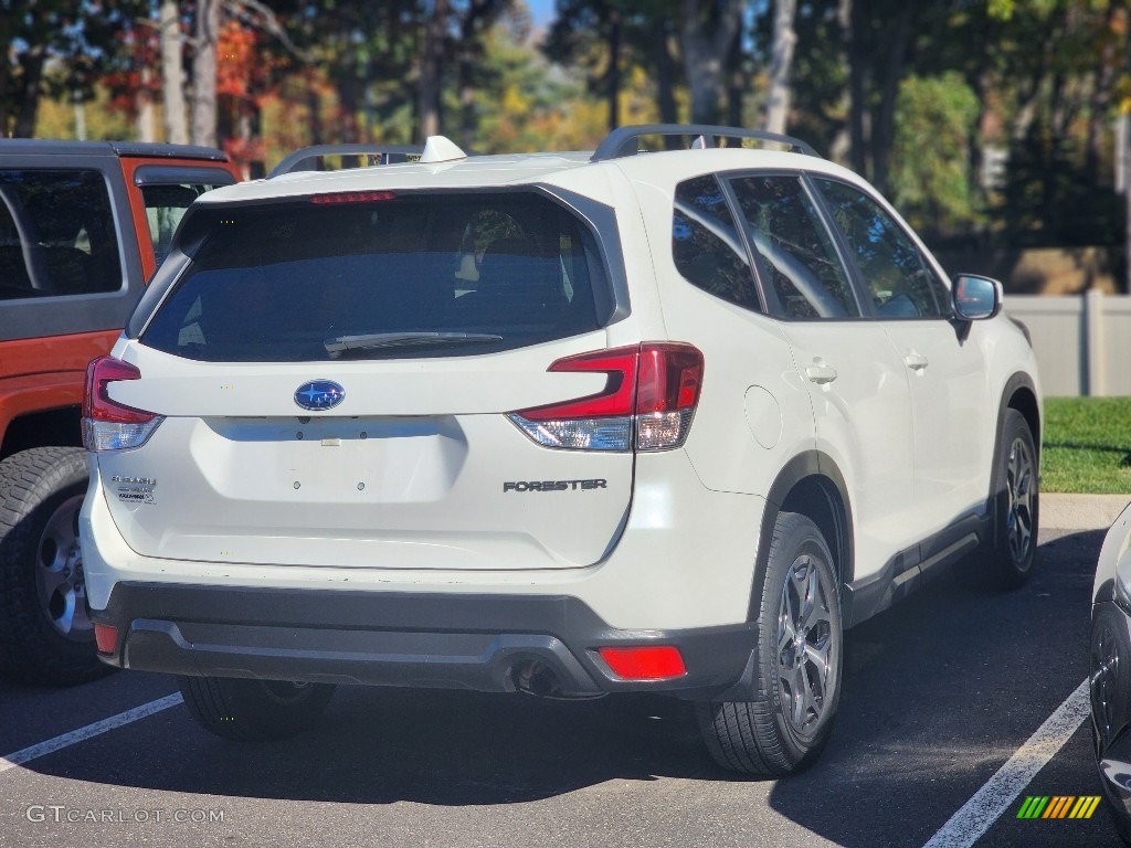 2021 Forester 2.5i Premium - Crystal White Pearl / Gray photo #3