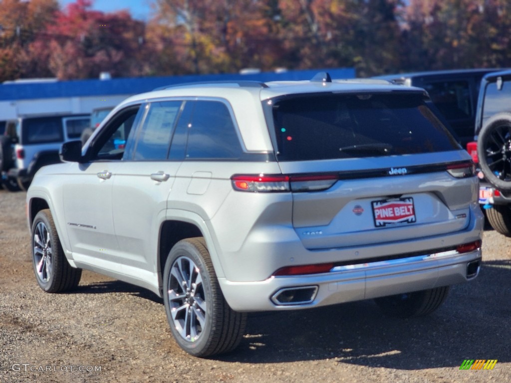 2024 Grand Cherokee Overland 4x4 - Silver Zynith / Global Black photo #4