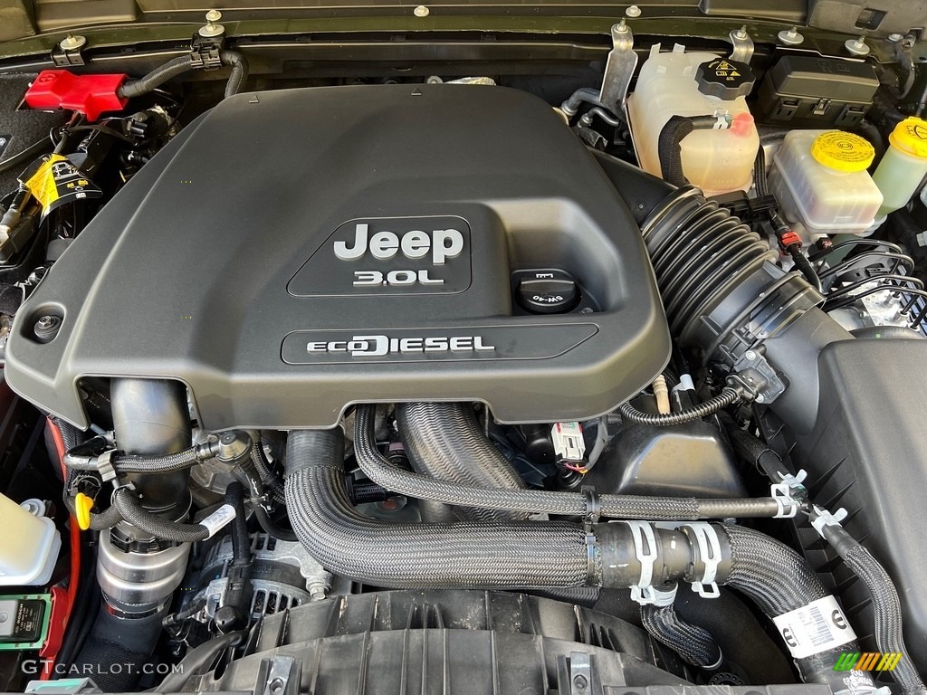 2021 Jeep Wrangler Unlimited Rubicon 4x4 Engine Photos