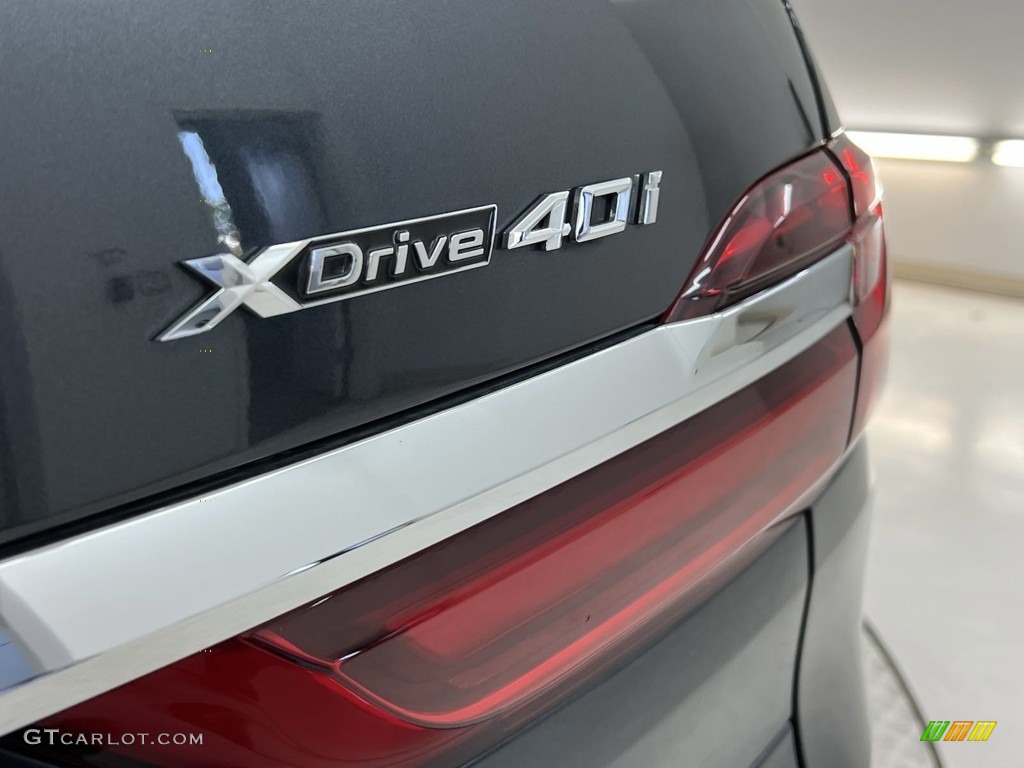 2022 BMW X7 xDrive40i Marks and Logos Photo #146725640