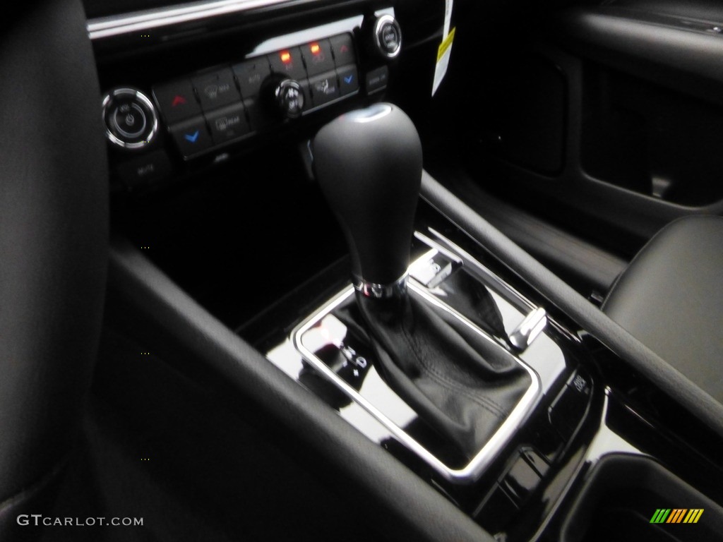 2024 Compass Altitude 4x4 - Diamond Black Crystal Pearl / Black photo #17