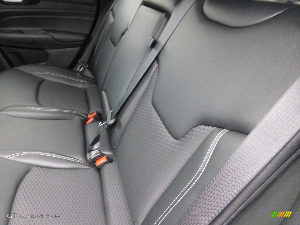 2024 Compass Limited 4x4 - Diamond Black Crystal Pearl / Black photo #14