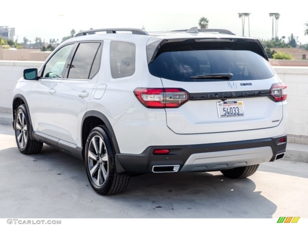 2024 Pilot Touring - Platinum White Pearl / Black photo #2