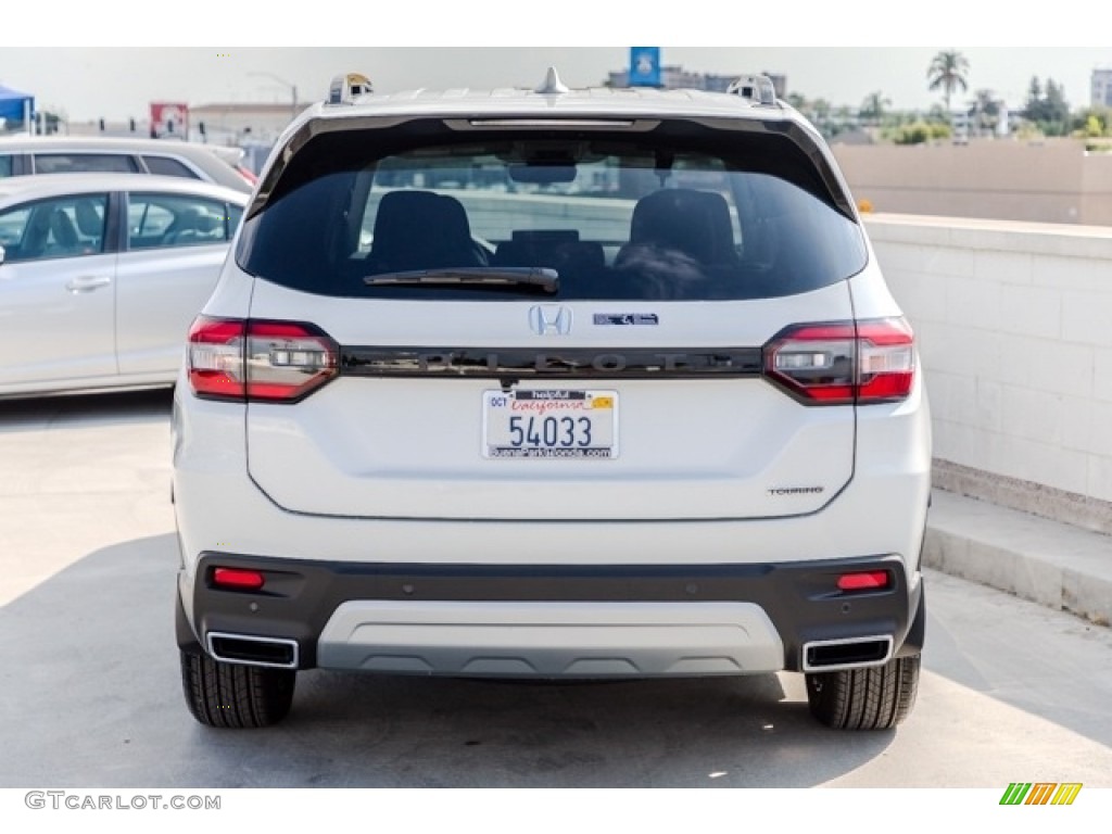 2024 Pilot Touring - Platinum White Pearl / Black photo #5