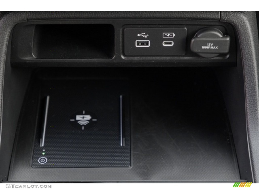 2024 Pilot Touring - Platinum White Pearl / Black photo #21