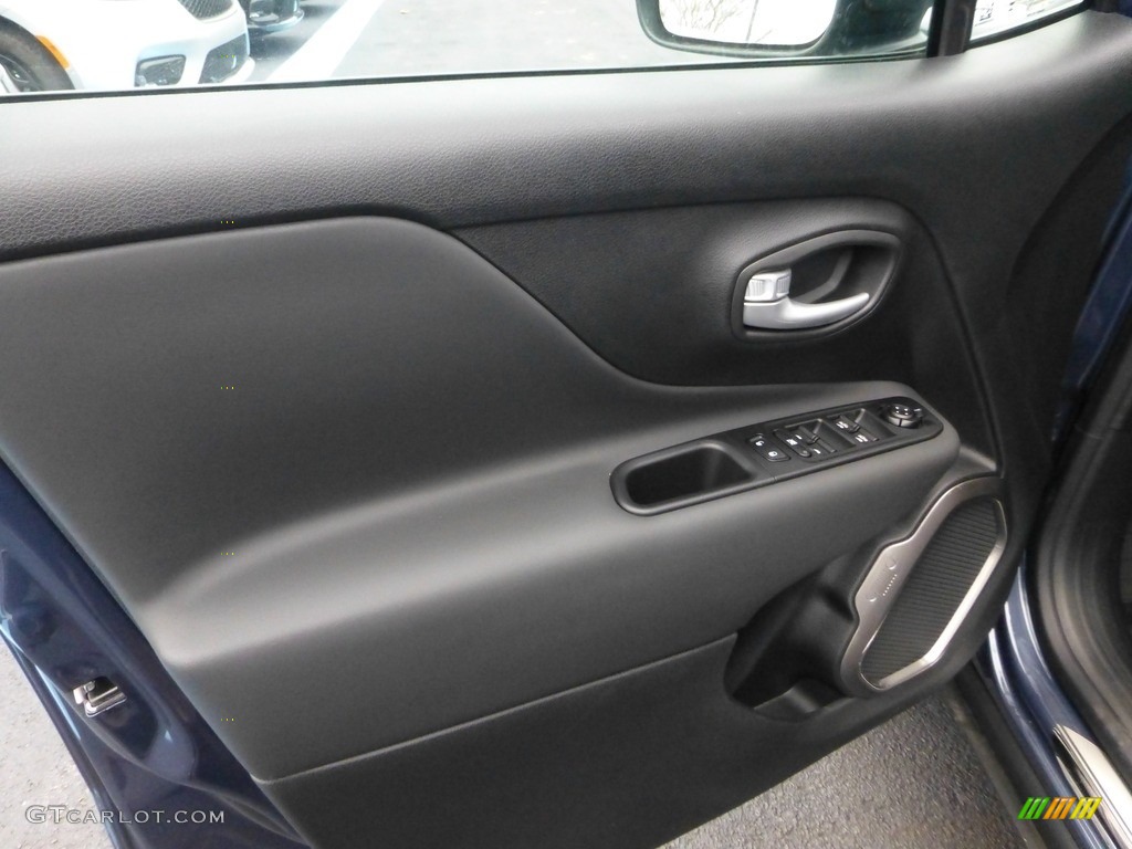 2023 Jeep Renegade Latitude 4x4 Door Panel Photos