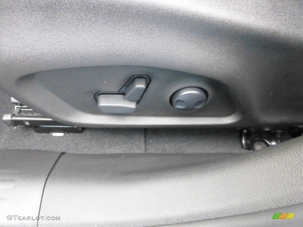 2023 Jeep Renegade Latitude 4x4 Front Seat Photo #146728049