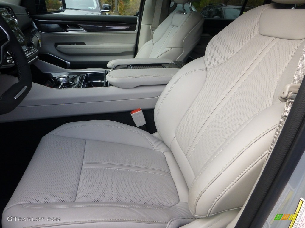 2023 Jeep Wagoneer Base 4x4 Front Seat Photo #146728286