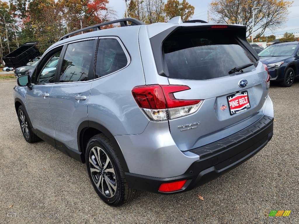 2023 Forester Limited - Ice Silver Metallic / Black photo #4