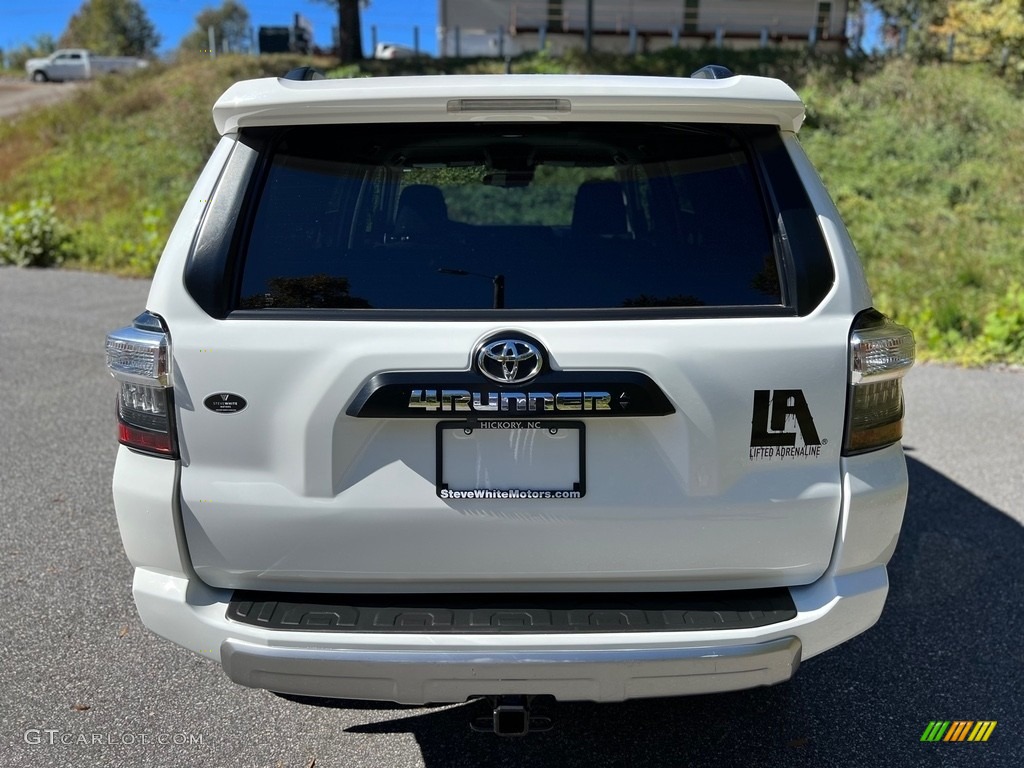 2022 4Runner TRD Off Road 4x4 - White / Black/Graphite photo #15