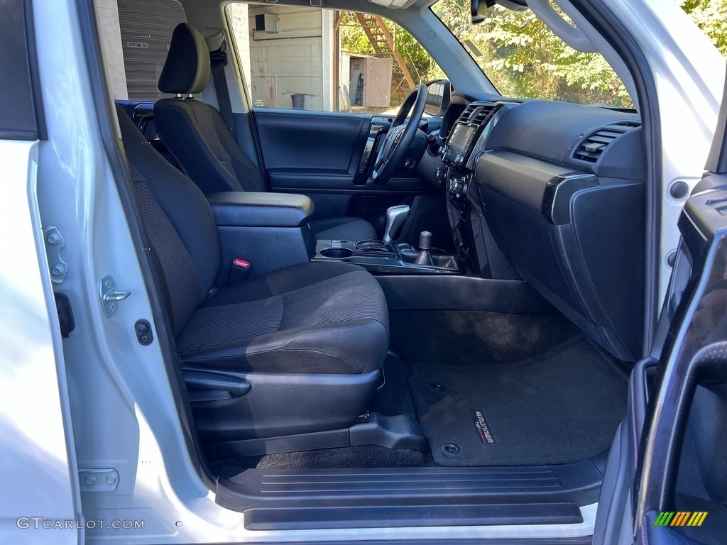 2022 Toyota 4Runner TRD Off Road 4x4 Front Seat Photos