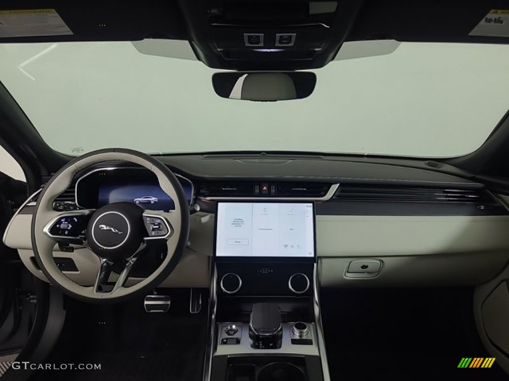 2024 Jaguar XF P250 R-Dynamic SE Dashboard Photos