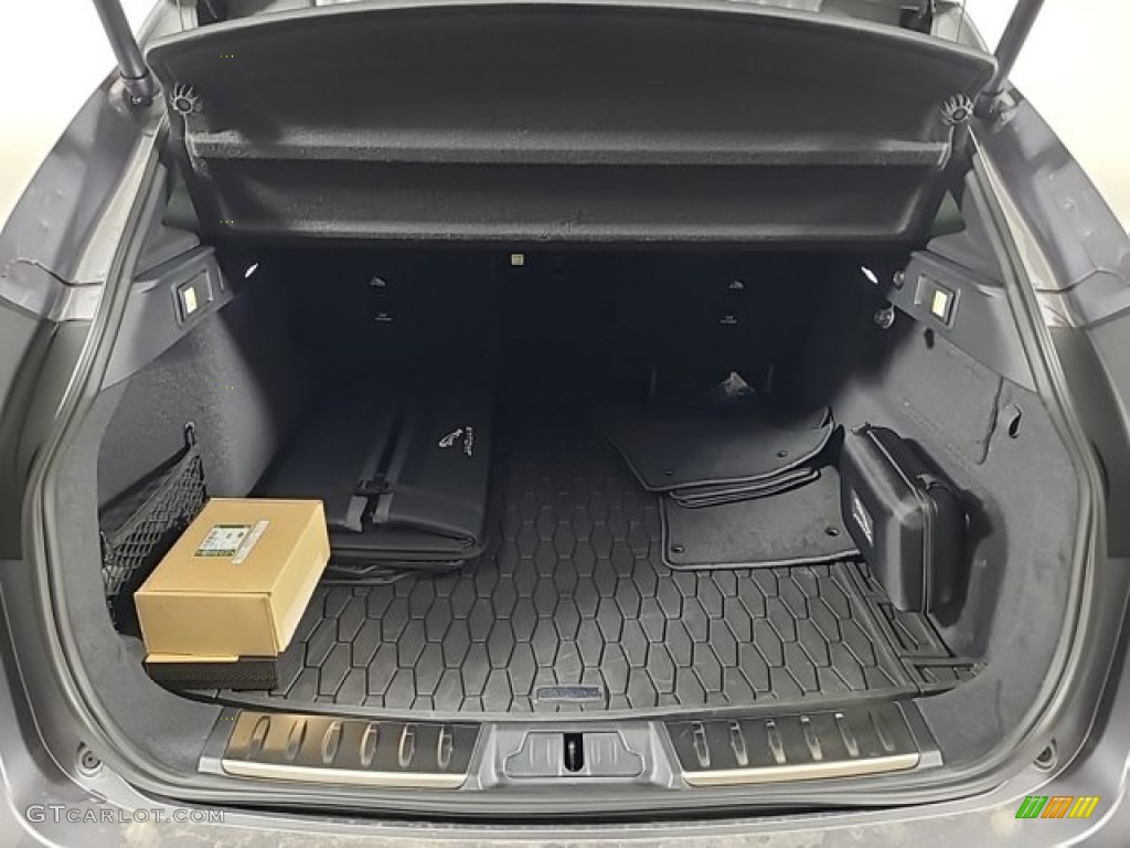 2024 Jaguar F-PACE P250 R-Dynamic S Trunk Photos