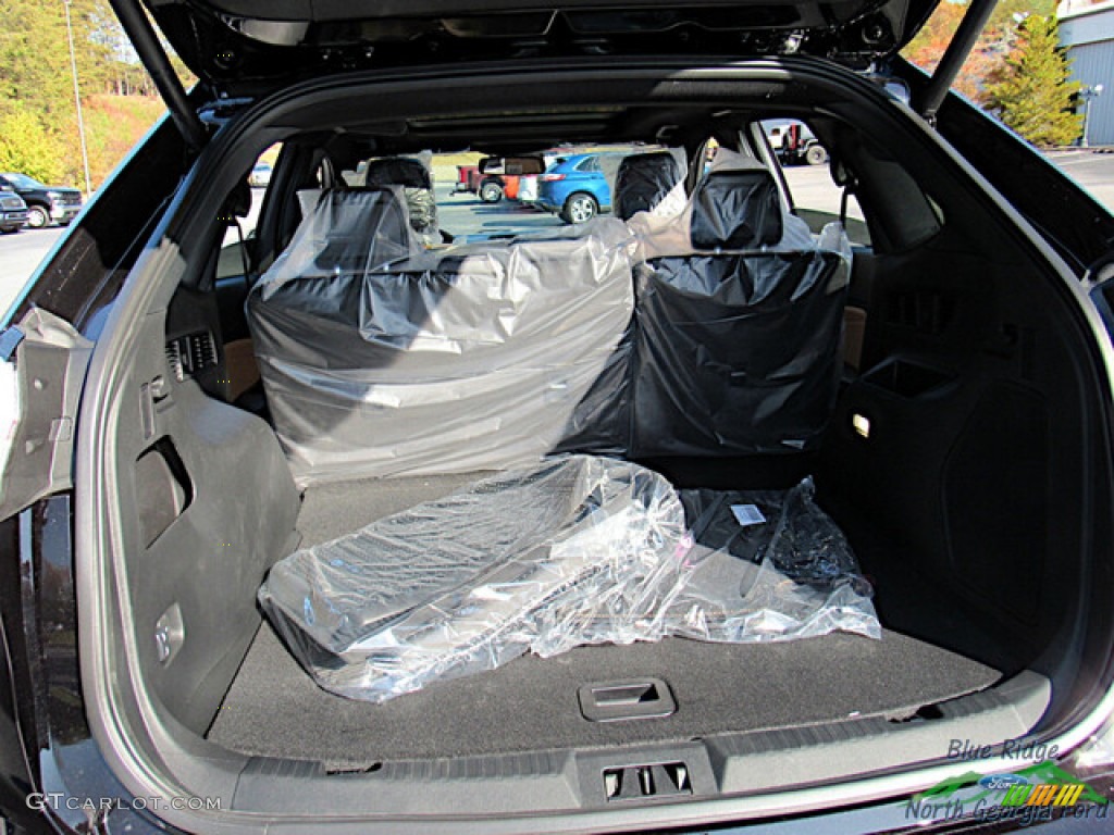 2024 Ford Edge Titanium AWD Trunk Photos