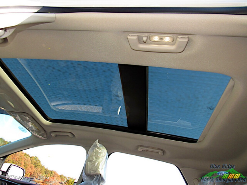 2024 Ford Edge Titanium AWD Sunroof Photos