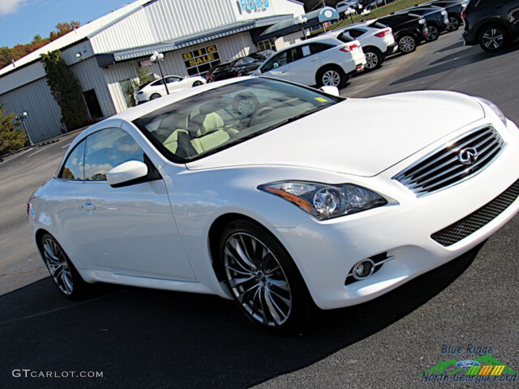 2013 G 37 Convertible - Moonlight White / Wheat photo #27