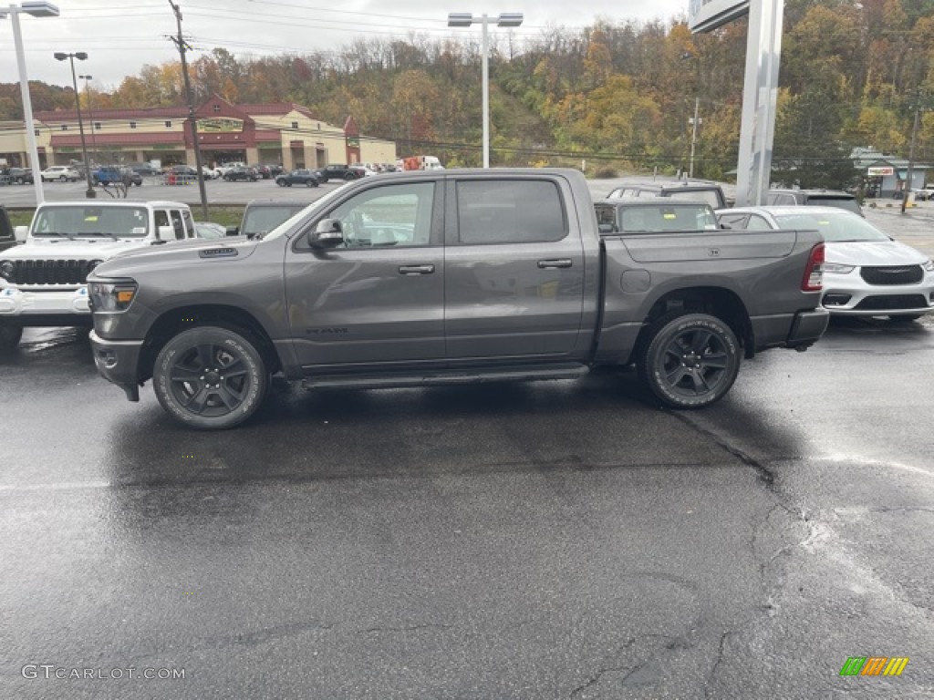 2021 1500 Big Horn Crew Cab 4x4 - Granite Crystal Metallic / Black photo #2