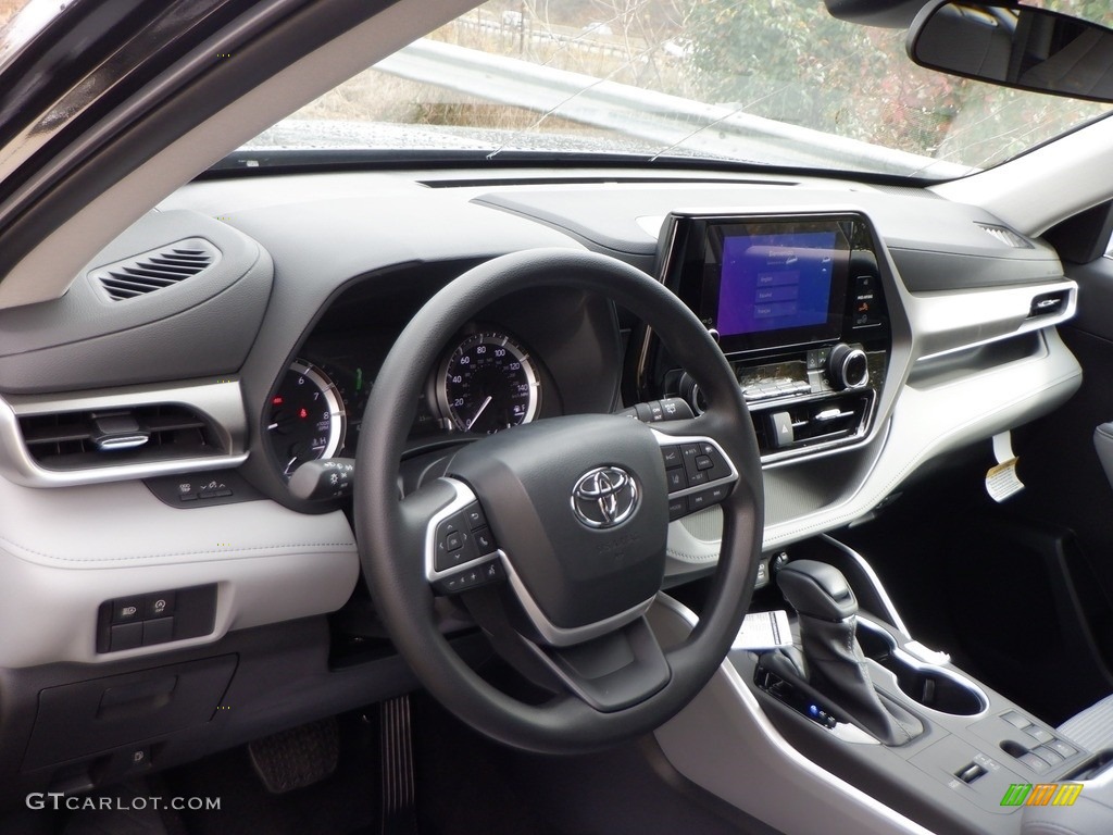2023 Toyota Highlander L Black Dashboard Photo #146736058