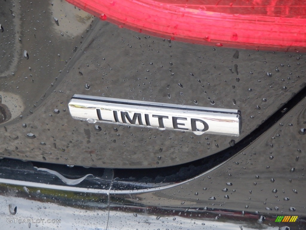 2012 Sonata Limited - Midnight Black / Black photo #8